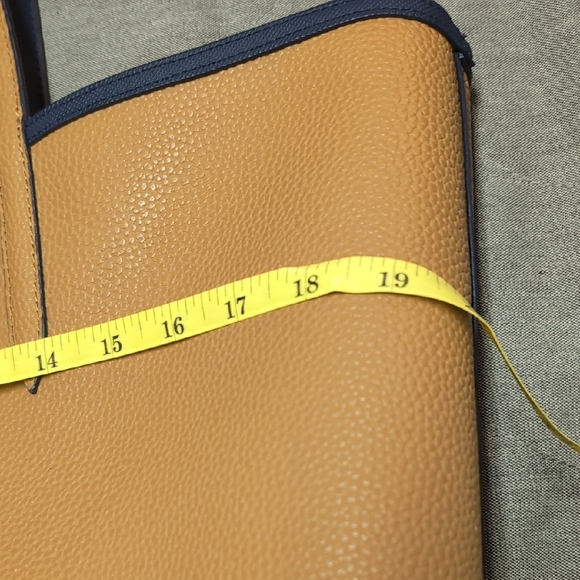 Lacoste Women's Anna Reversible Tote & Pouch - Picture 10 of 10